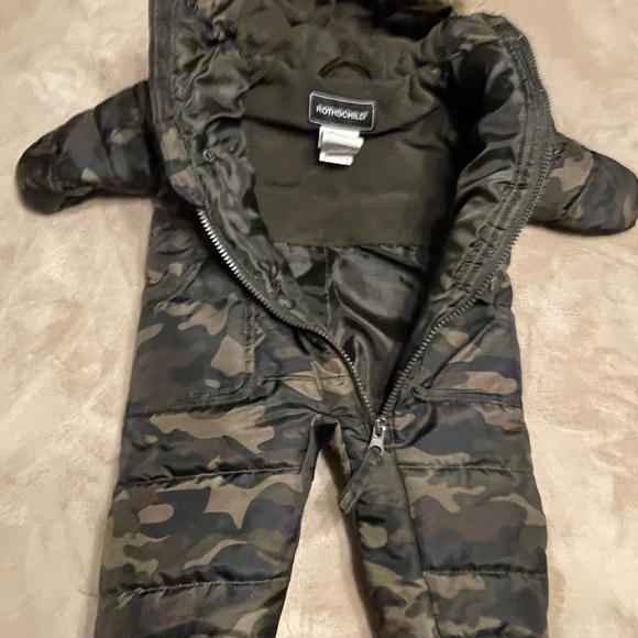3-6 month Rothschild Camouflage Snowsuit - Picture 3 of 4